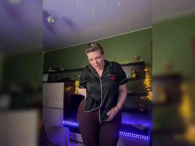 Veronika_Gold webcam