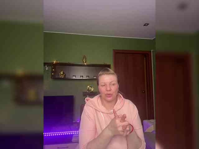 Veronika_Gold webcam