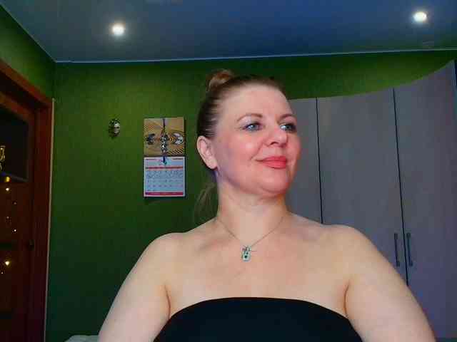 Veronika_Gold webcam