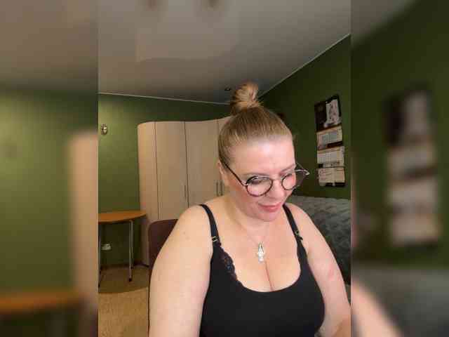 Veronika_Gold webcam
