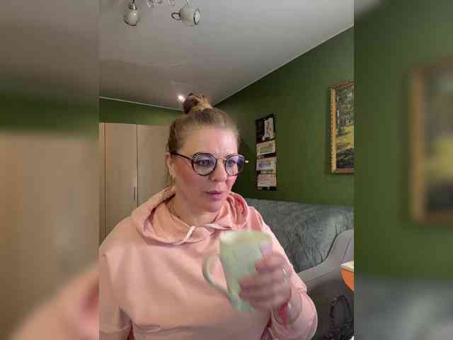 Veronika_Gold webcam