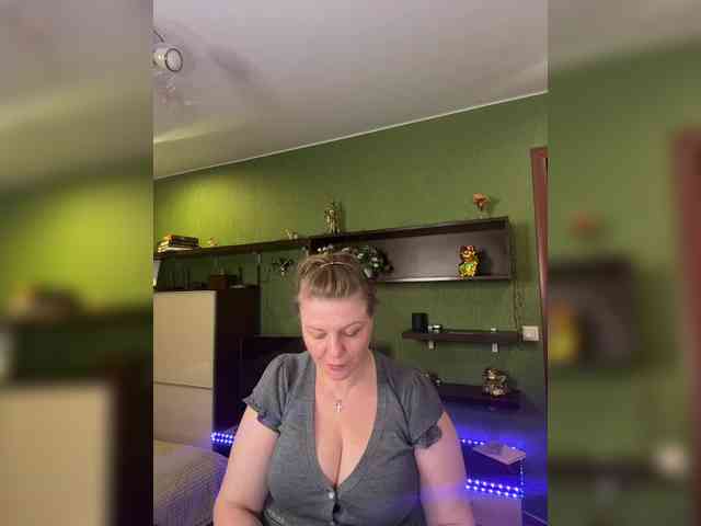 Veronika_Gold webcam