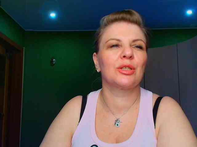 Veronika_Gold webcam