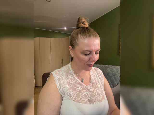 Veronika_Gold webcam