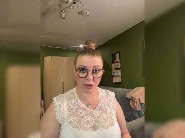 Veronika_Gold webcam