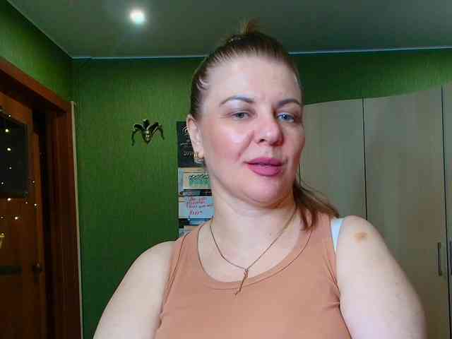 Veronika_Gold webcam