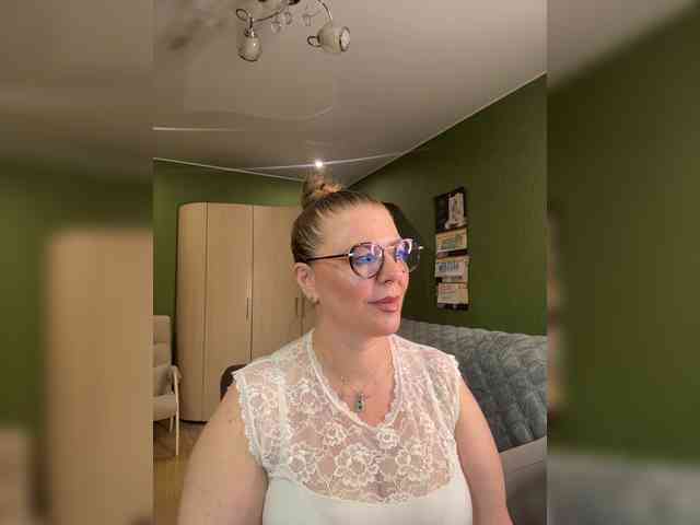 Veronika_Gold webcam