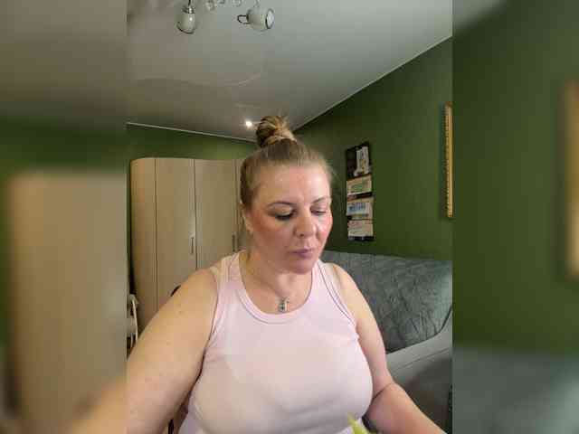 Veronika_Gold webcam