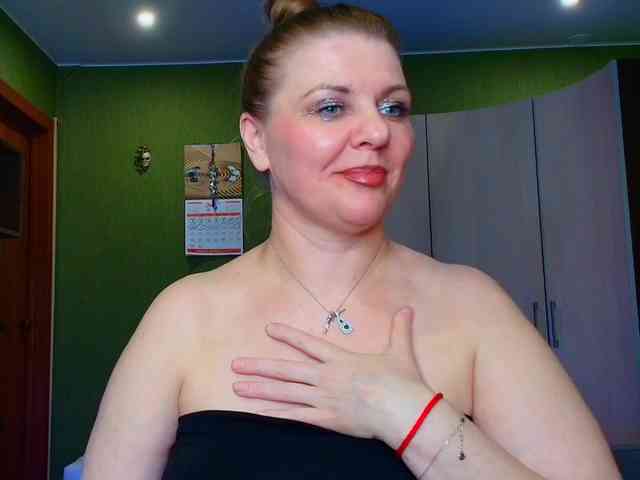 Veronika_Gold webcam