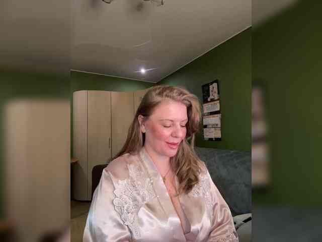 Veronika_Gold webcam