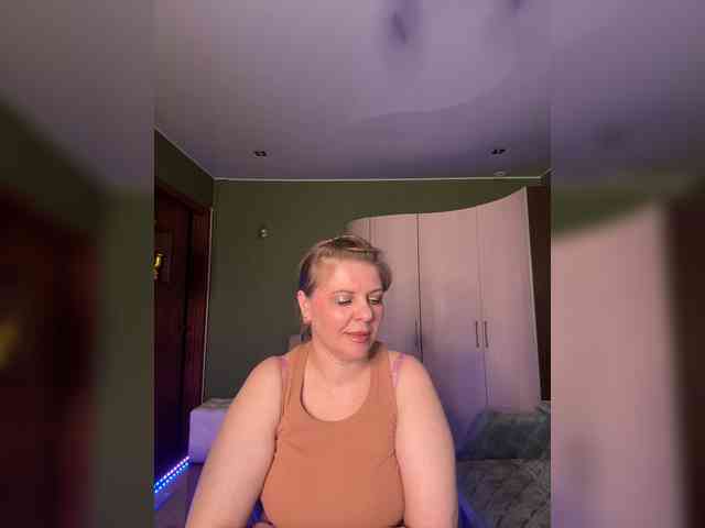 Veronika_Gold webcam