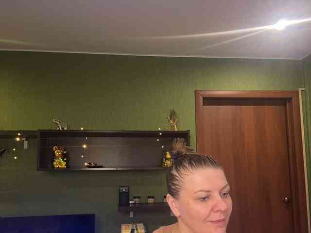 Veronika_Gold webcam
