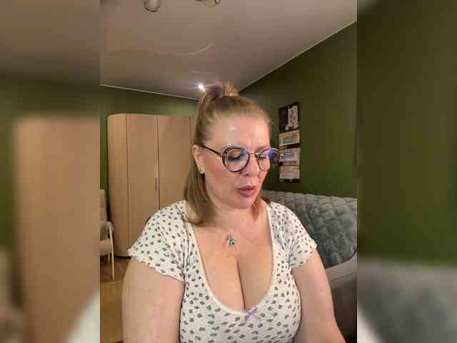 Veronika_Gold webcam
