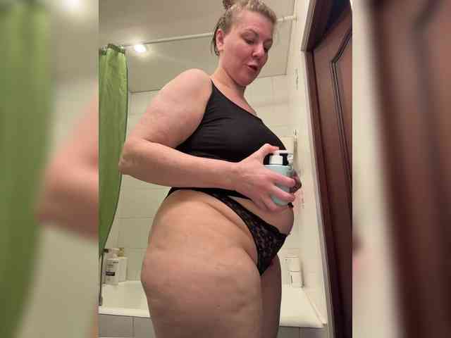 Veronika_Gold webcam