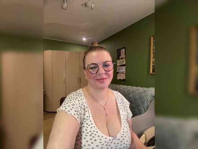 Veronika_Gold webcam