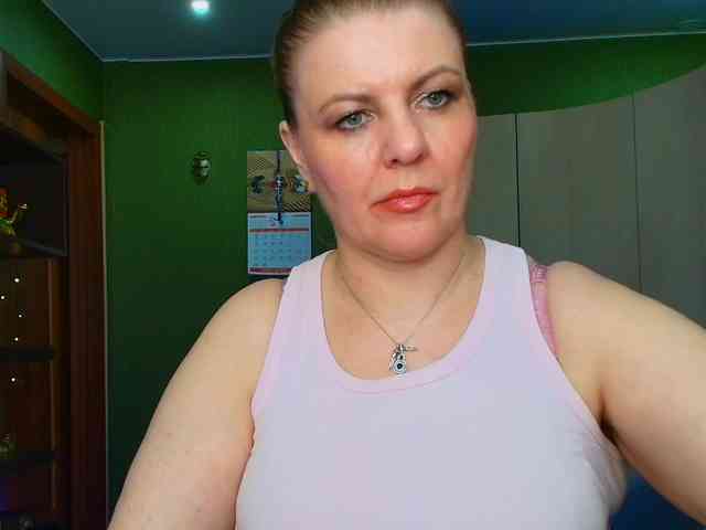 Veronika_Gold webcam