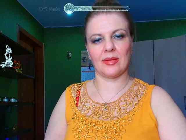 Veronika_Gold webcam