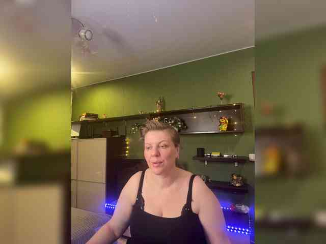 Veronika_Gold webcam