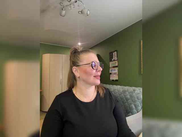 Veronika_Gold webcam