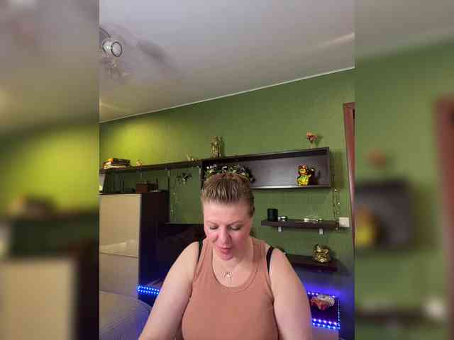 Veronika_Gold webcam