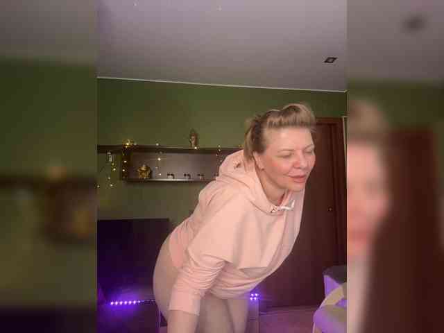 Veronika_Gold webcam