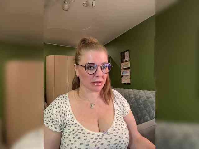 Veronika_Gold webcam