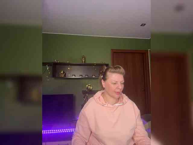 Veronika_Gold webcam