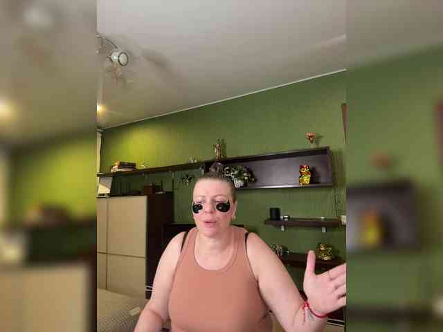 Veronika_Gold webcam