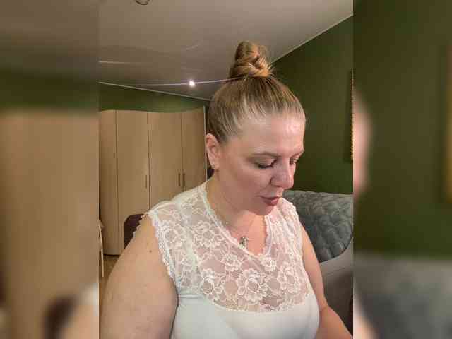 Veronika_Gold webcam
