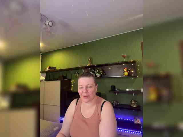 Veronika_Gold webcam