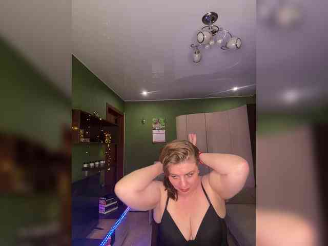 Veronika_Gold webcam