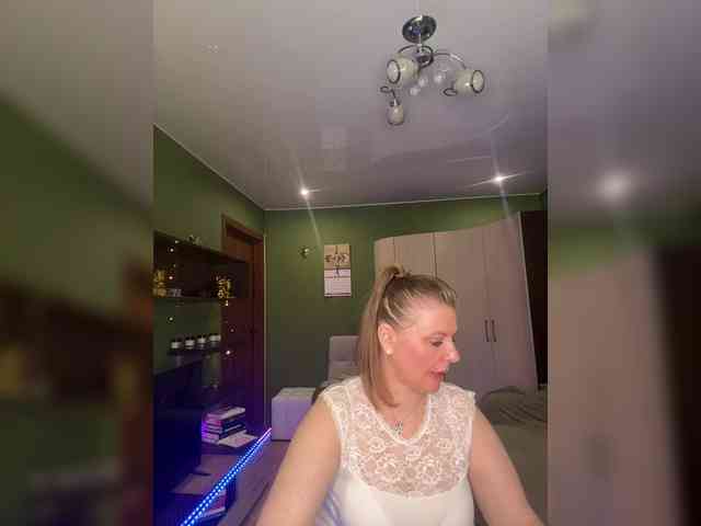 Veronika_Gold webcam