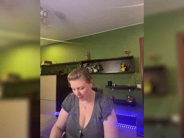 Veronika_Gold webcam