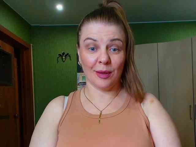 Veronika_Gold webcam