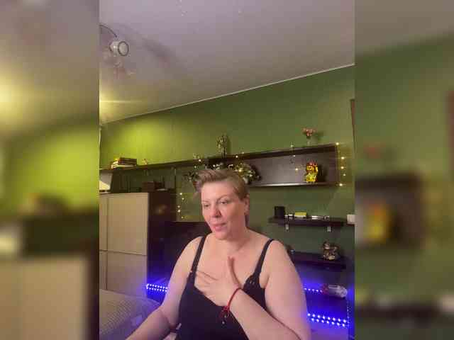 Veronika_Gold webcam