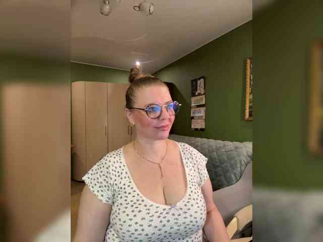Veronika_Gold webcam