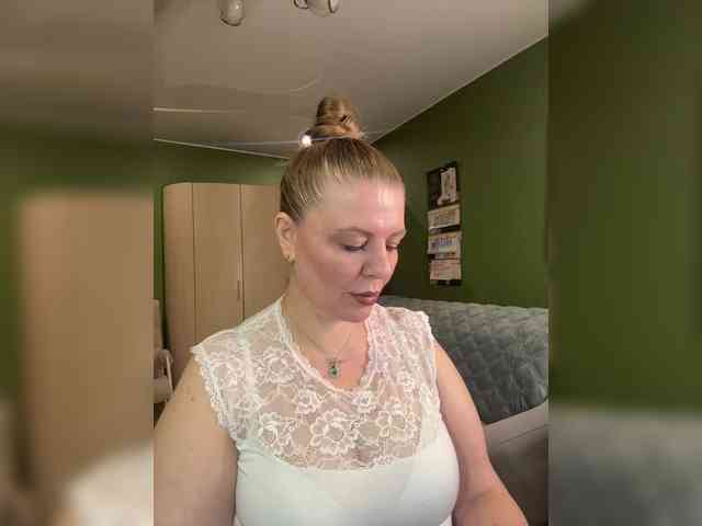 Veronika_Gold webcam