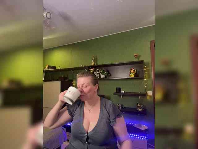 Veronika_Gold webcam