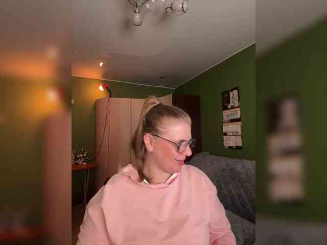 Veronika_Gold webcam