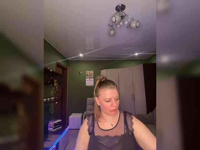Veronika_Gold webcam