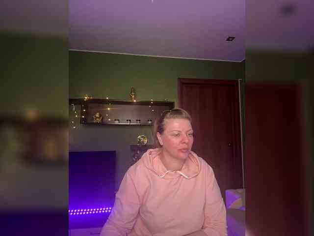 Veronika_Gold webcam