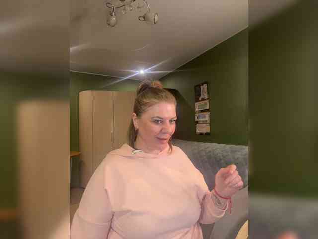 Veronika_Gold webcam