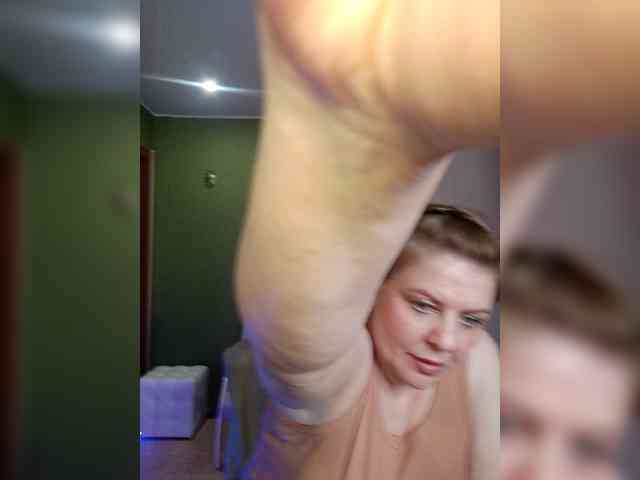 Veronika_Gold webcam