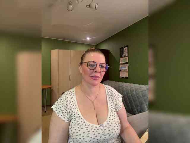 Veronika_Gold webcam