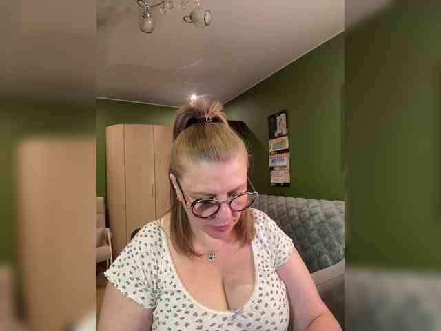 Veronika_Gold webcam