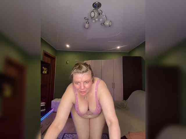 Veronika_Gold webcam