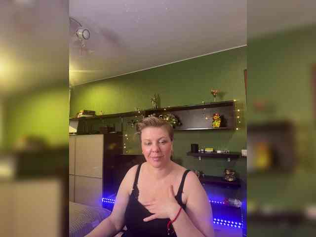 Veronika_Gold webcam