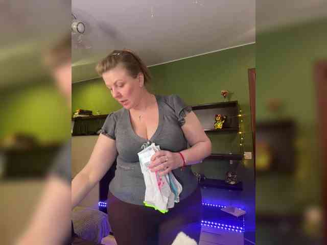 Veronika_Gold webcam