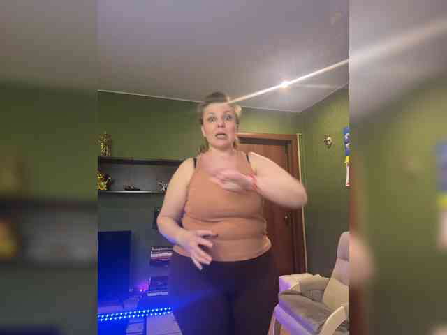 Veronika_Gold webcam