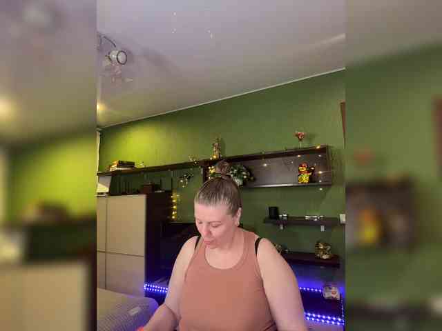 Veronika_Gold webcam